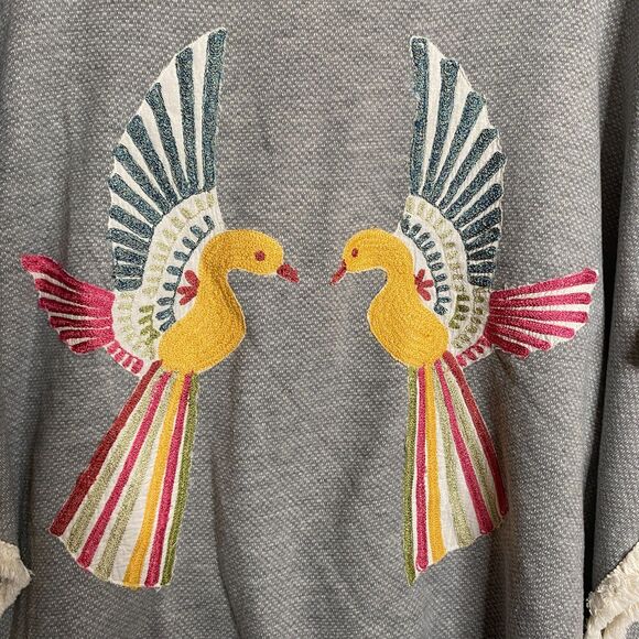 Judith March Poncho Blouse Fringe Trim Embroidered Tropical Birds Womens M - Picture 3 of 11
